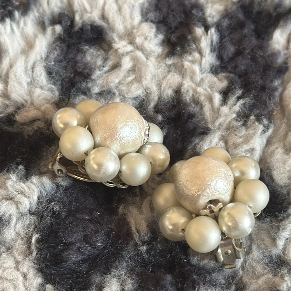 BEADED Clip ons
